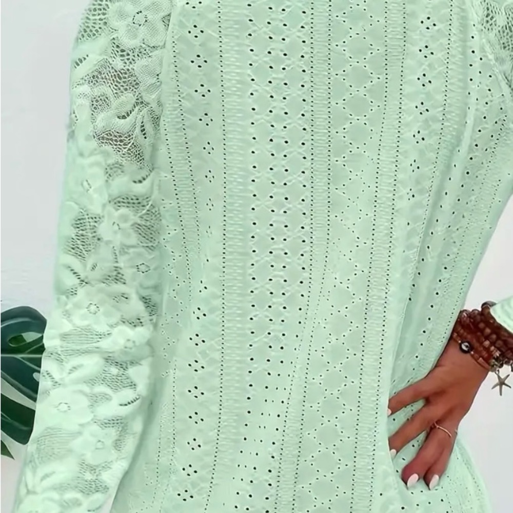 Green lace v neck shirt . New without tags - Picture 2 of 5